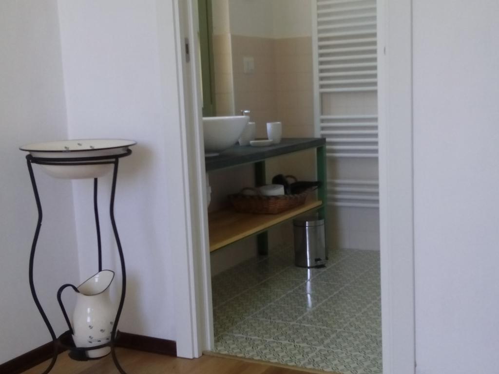 Appartamento La Camelia Ameno Szoba fotó